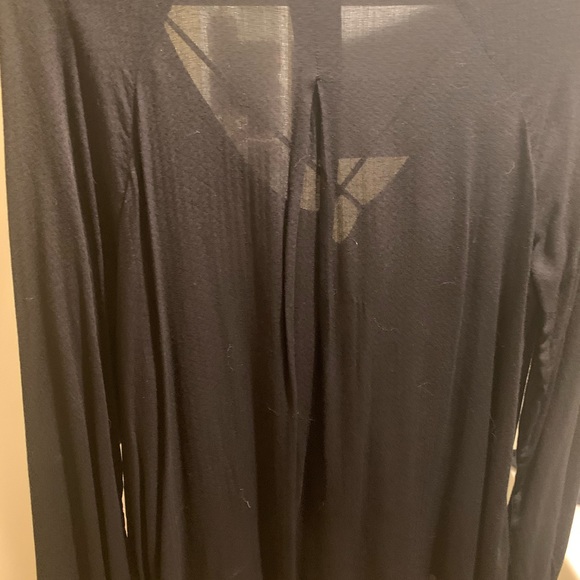 Black top - Picture 5 of 5